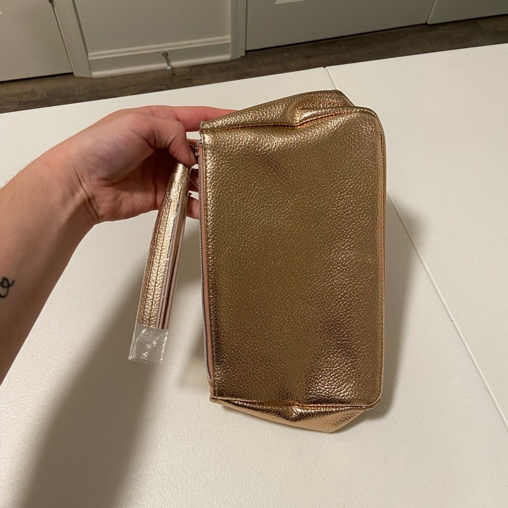 NWT | Nordstrom women’s gold wristlet metallic makeup bag purse zip accessory - Picture 2 of 6